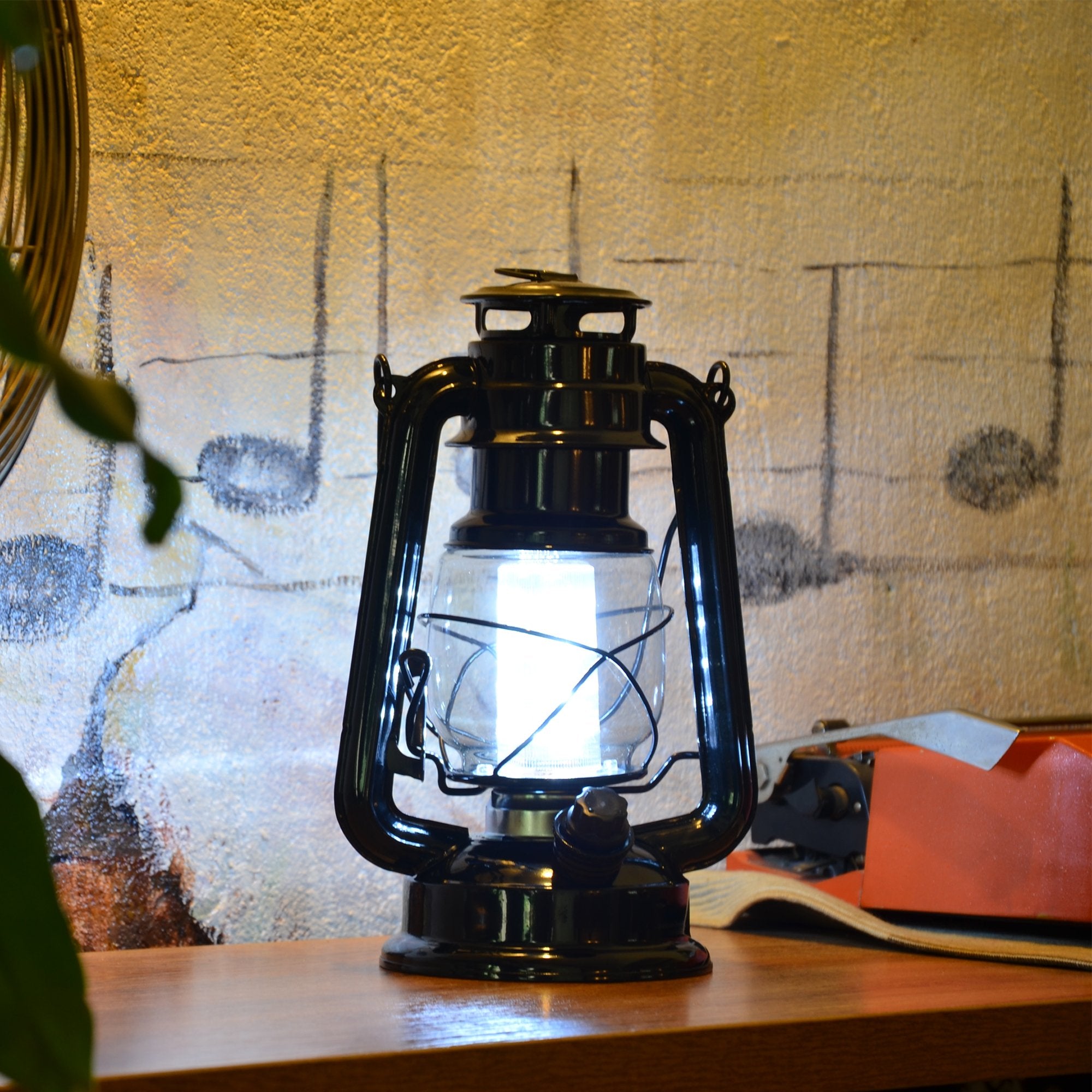 Vintage 12-LED Metal Hurricane Lantern